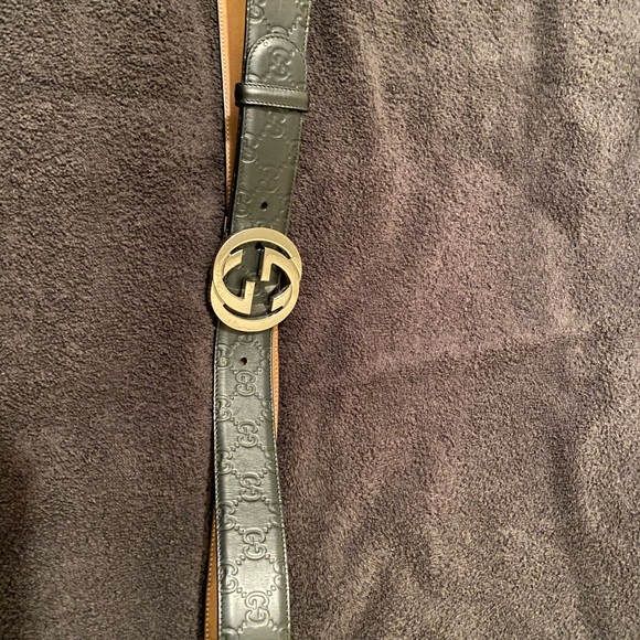 A Gucci belt size 38/40 - Picture 2 of 3